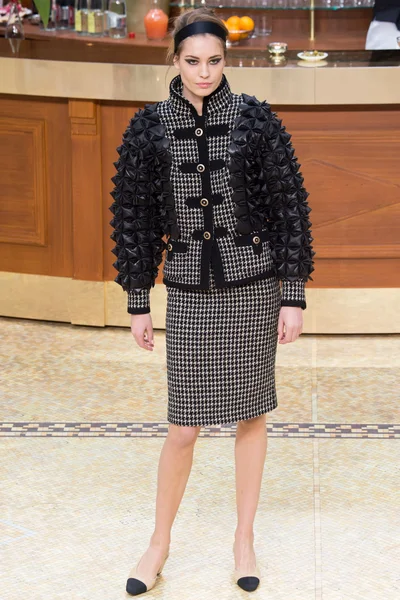 Look 2